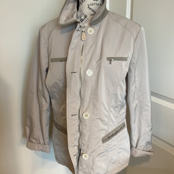Mabrun waterproof jacket - Picture 1 of 16